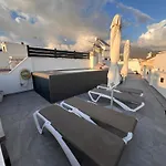 Granada 76 شقة